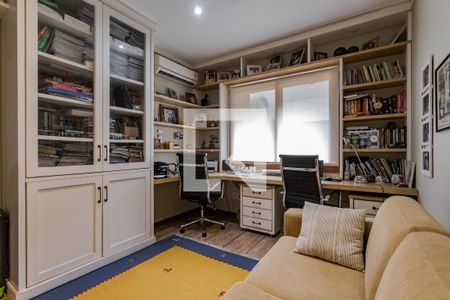 Casa de condomínio à venda com 316m², 3 quartos e 2 vagas Casa de condomínio à venda com 316m², 3 quartos e 2 vagasQuarto 3