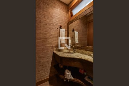 Casa de condomínio à venda com 316m², 3 quartos e 2 vagas Casa de condomínio à venda com 316m², 3 quartos e 2 vagasLavabo