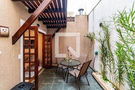 Casa de condomínio à venda com 170m², 3 quartos e 2 vagasJardim