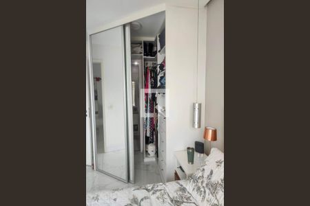 Apartamento à venda com 69m², 2 quartos e 1 vaga Apartamento à venda com 69m², 2 quartos e 1 vagaCloset