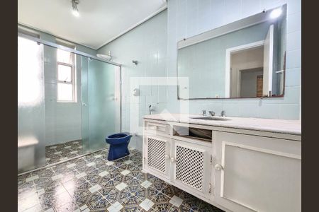 Apartamento para alugar com 240m², 4 quartos e 2 vagas Apartamento para alugar com 240m², 4 quartos e 2 vagasBanheiro Social