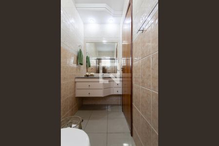 Apartamento à venda com 193m², 3 quartos e 2 vagas Apartamento à venda com 193m², 3 quartos e 2 vagasBanheiro Social 2
