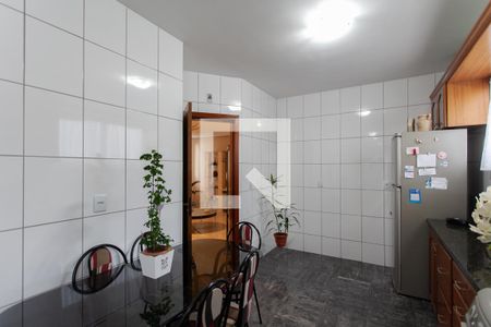 Apartamento à venda com 193m², 3 quartos e 2 vagas Apartamento à venda com 193m², 3 quartos e 2 vagasCozinha