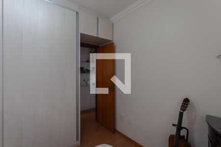 Apartamento à venda com 193m², 3 quartos e 2 vagas Apartamento à venda com 193m², 3 quartos e 2 vagasQuarto 2