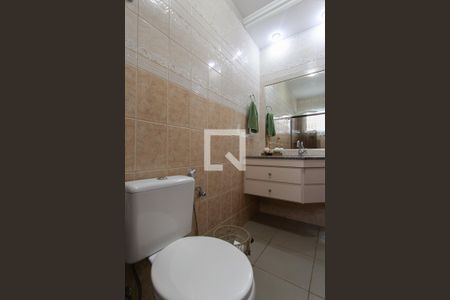 Apartamento à venda com 193m², 3 quartos e 2 vagas Apartamento à venda com 193m², 3 quartos e 2 vagasBanheiro Social 2