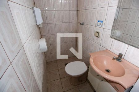 Casa à venda com 150m², 2 quartos e 2 vagasBanheiro 1