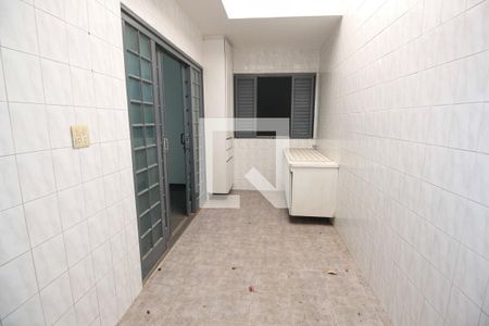 Casa à venda com 150m², 2 quartos e 2 vagasÁrea de serviço 
