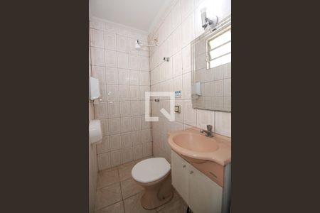 Casa à venda com 150m², 2 quartos e 2 vagasBanheiro 1