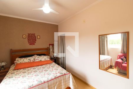 Casa à venda com 220m², 3 quartos e 3 vagas Casa à venda com 220m², 3 quartos e 3 vagasSuíte