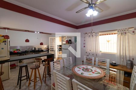 Casa à venda com 220m², 3 quartos e 3 vagas Casa à venda com 220m², 3 quartos e 3 vagasCozinha 02