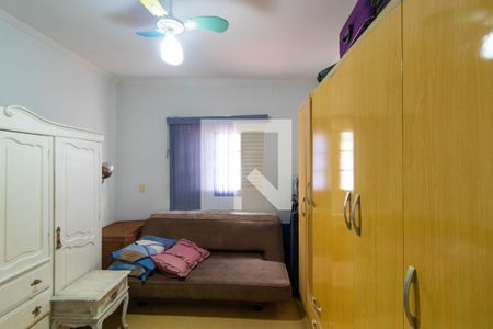 Casa à venda com 220m², 3 quartos e 3 vagas Casa à venda com 220m², 3 quartos e 3 vagasQuarto 02