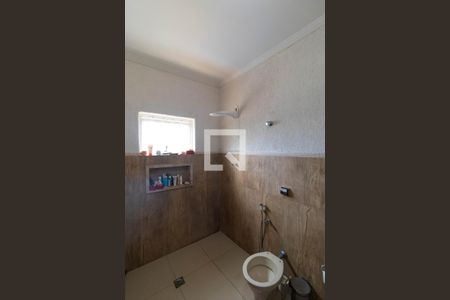 Casa à venda com 220m², 3 quartos e 3 vagas Casa à venda com 220m², 3 quartos e 3 vagasBanheiro da Suíte