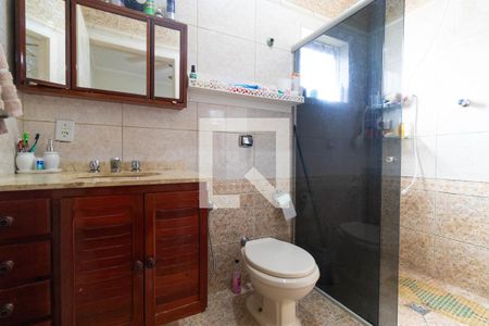 Casa à venda com 220m², 3 quartos e 3 vagas Casa à venda com 220m², 3 quartos e 3 vagasBanheiro 01