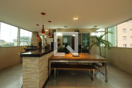 Apartamento à venda com 205m², 3 quartos e 2 vagasTerraço 