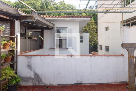 Casa à venda com 185m², 3 quartos e 3 vagas Casa à venda com 185m², 3 quartos e 3 vagasTerraço