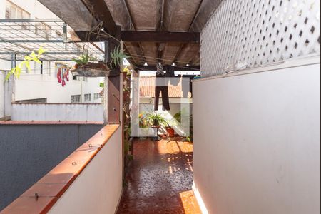 Casa à venda com 185m², 3 quartos e 3 vagas Casa à venda com 185m², 3 quartos e 3 vagasTerraço