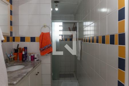 Casa à venda com 185m², 3 quartos e 3 vagas Casa à venda com 185m², 3 quartos e 3 vagasBanheiro do quarto 1 Suíte