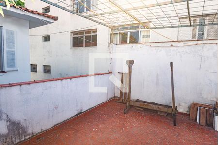 Casa à venda com 185m², 3 quartos e 3 vagas Casa à venda com 185m², 3 quartos e 3 vagasTerraço