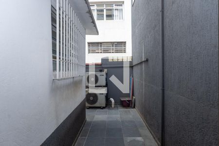 Casa à venda com 185m², 3 quartos e 3 vagas Casa à venda com 185m², 3 quartos e 3 vagasCorredor de Serviço