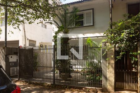 Casa à venda com 185m², 3 quartos e 3 vagas Casa à venda com 185m², 3 quartos e 3 vagasFachada