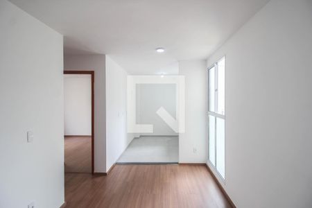 Sala de apartamento para alugar com 2 quartos, 42m² em Jardim Alvorada, Nova Iguaçu