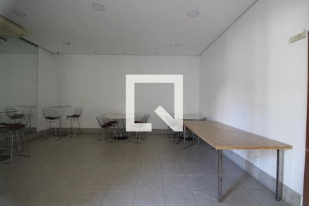 Apartamento à venda com 133m², 3 quartos e 2 vagas Apartamento à venda com 133m², 3 quartos e 2 vagasÁrea comum - Salão de festas