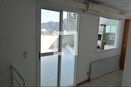 Apartamento à venda com 133m², 3 quartos e 2 vagas Apartamento à venda com 133m², 3 quartos e 2 vagasSala 2