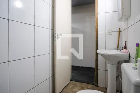 Casa à venda com 237m², 5 quartos e 3 vagasBanheiro casa 2