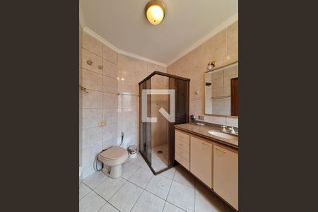 Casa à venda com 700m², 4 quartos e 8 vagas Casa à venda com 700m², 4 quartos e 8 vagasBanheiro Quarto 2