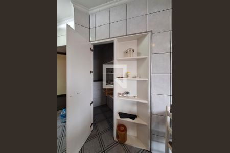 Casa à venda com 700m², 4 quartos e 8 vagas Casa à venda com 700m², 4 quartos e 8 vagasCozinha