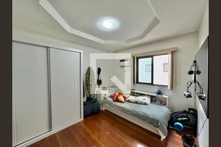 Apartamento à venda com 130m², 3 quartos e 3 vagas Apartamento à venda com 130m², 3 quartos e 3 vagasQuarto 1