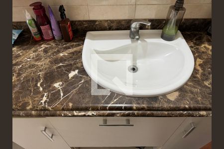 Apartamento à venda com 130m², 3 quartos e 3 vagas Apartamento à venda com 130m², 3 quartos e 3 vagasSuíte - Banheiro