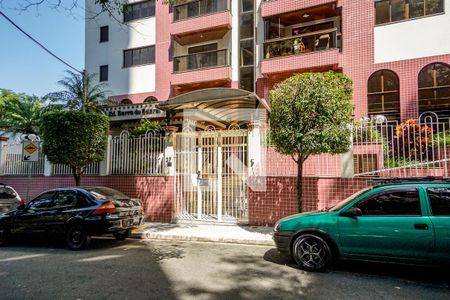 Apartamento para alugar com 122m², 3 quartos e sem vagaFachada