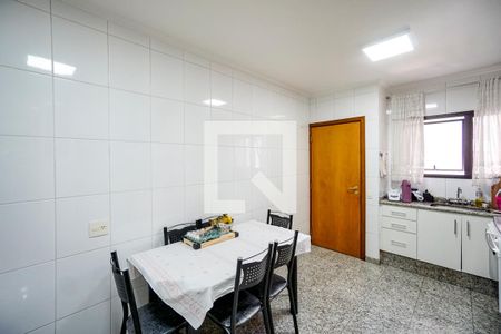 Apartamento para alugar com 122m², 3 quartos e sem vagaCozinha