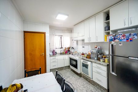 Apartamento para alugar com 122m², 3 quartos e sem vagaCozinha