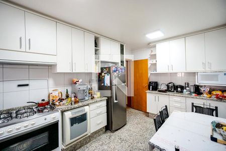 Apartamento para alugar com 122m², 3 quartos e sem vagaCozinha