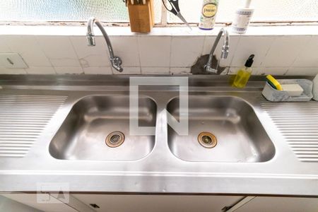 Casa à venda com 308m², 6 quartos e 1 vaga