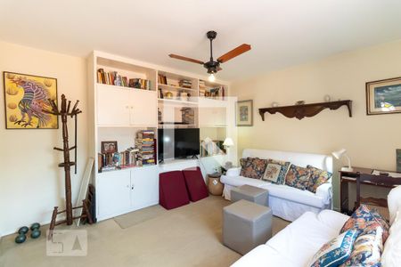 Casa à venda com 308m², 6 quartos e 1 vaga