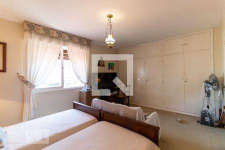 Casa à venda com 308m², 6 quartos e 1 vaga