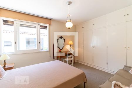 Casa à venda com 308m², 6 quartos e 1 vaga