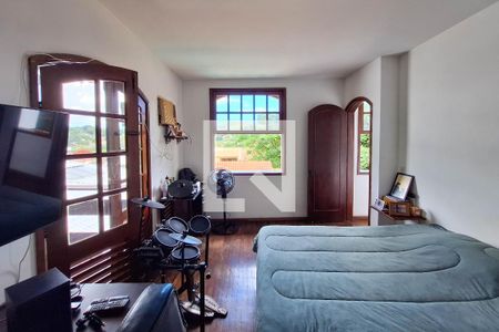 Casa de condomínio à venda com 350m², 6 quartos e 2 vagas Casa de condomínio à venda com 350m², 6 quartos e 2 vagasQuarto 3