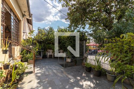 Casa à venda com 220m², 3 quartos e 3 vagasQuintal