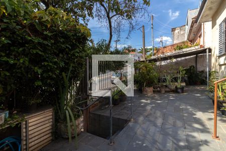 Casa à venda com 220m², 3 quartos e 3 vagasQuintal