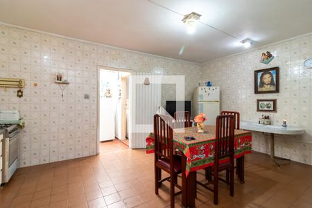 Casa à venda com 220m², 3 quartos e 3 vagasCozinha