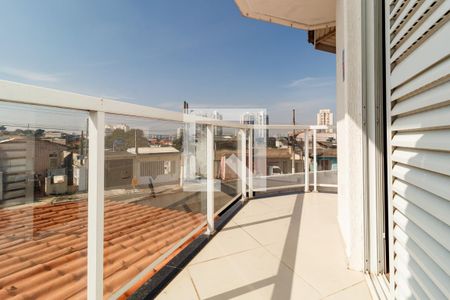 Casa à venda com 140m², 3 quartos e 3 vagas Casa à venda com 140m², 3 quartos e 3 vagasVaranda da Suíte