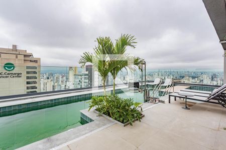 Studio à venda com 27m², 1 quarto e sem vaga Studio à venda com 27m², 1 quarto e sem vagaÁrea comum - Piscina