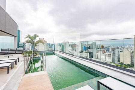 Studio à venda com 27m², 1 quarto e sem vaga Studio à venda com 27m², 1 quarto e sem vagaÁrea comum - Piscina