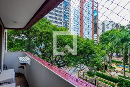 Apartamento à venda com 202m², 4 quartos e 3 vagasSuíte 1-Sacada