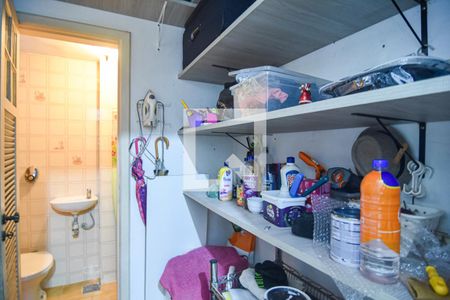 Apartamento à venda com 206m², 4 quartos e 3 vagas Apartamento à venda com 206m², 4 quartos e 3 vagasÁrea de Serviço