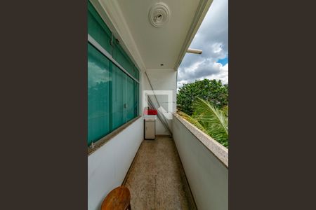 Casa à venda com 460m², 4 quartos e 8 vagas Casa à venda com 460m², 4 quartos e 8 vagasVaranda da Suíte 2